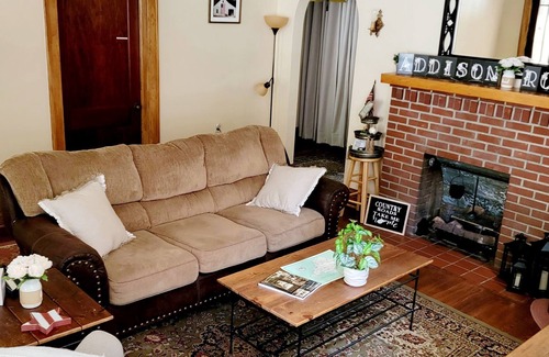 Webster Springs House | Charming Country Cape on the river