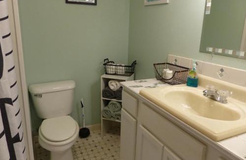 Eureka Springs House | Charming Country 1Bd 1Ba Cabin near Eureka Springs, Beaver Lake and White River