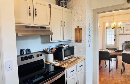 Ironton House | Charming Country Bungalow - perfect for families