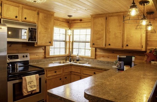 Fayetteville Cabin | Charming Country Cabin in Quaint Texas Town