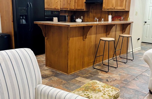 Evans House | Charming Country Cottage n2-bedroom house