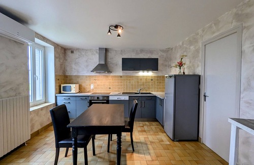 Poulaines Cottage | Charming Country Cottage Near Valençay - 2 Bedrooms, Quiet Garden, Close to Loire Castles & Beauval Zoo