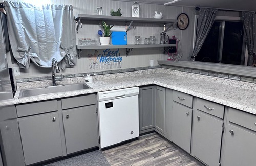 Leesville House | Charming Country Cottage 3-bedroom house in Leesville with WiFi and AC