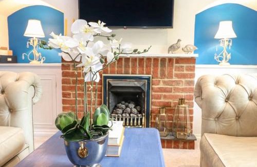 Selborne House | Charming Country Cottage