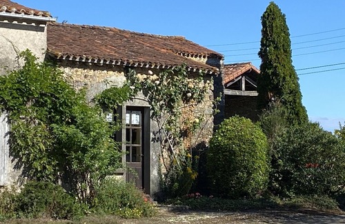 Breuil-Barret Cottage | Charming Country Cottage with garden - Breuil Barret