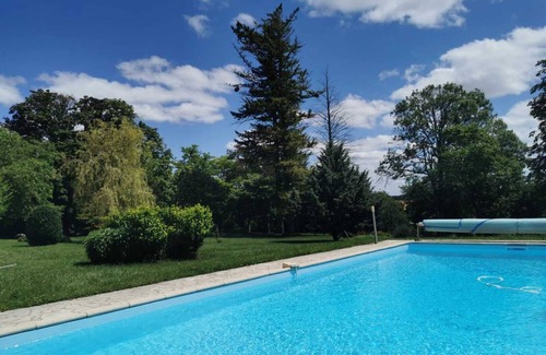 Sancergues House | Charming Country House in a Beautiful Park-Heated Swimming Pool-Near Sancerre