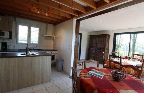 Saint-Martin-des-Champs Cottage | Charming Country House Near Avranches with Garden, BBQ, and Modern Amenities