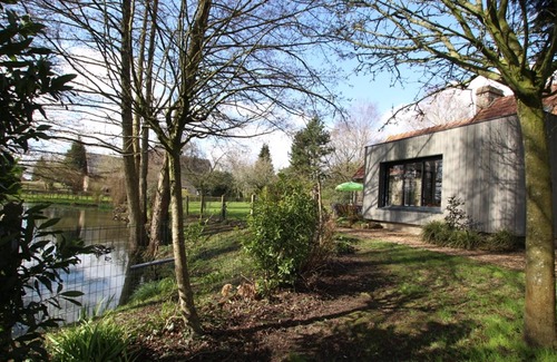 Saint-Martin-des-Champs Cottage | Charming Country House Near Avranches with Garden, BBQ, and Modern Amenities