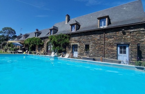 Abbaretz House | Charming country house, heated swimming pool,
