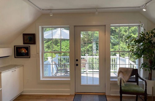 Roxbury Apartment | Charming Country Loft in Roxbury—Private & Serene! Escape to Litchfield Hills!