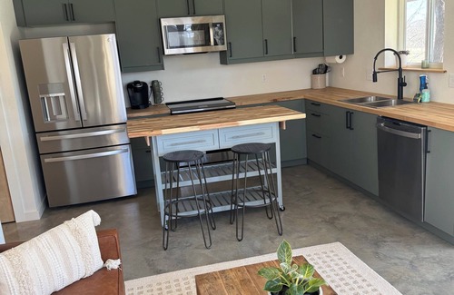 Fayetteville House | Charming Country Retreat, convenient to downtown Fayetteville, private garage