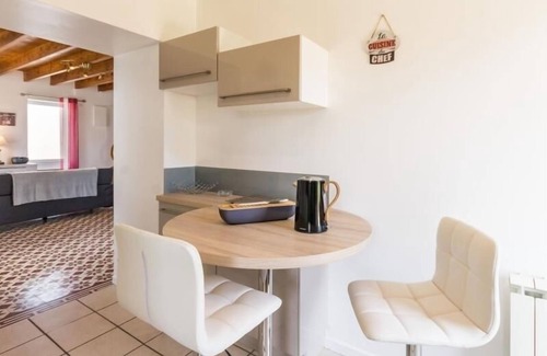 Saint Viaud Cottage | Charming Countryside Home near the Sea with Playground and Baby Gear