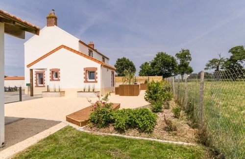Saint Viaud Cottage | Charming Countryside Home near the Sea with Playground and Baby Gear