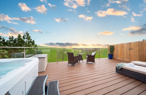 Stoke Rivers Cottage | Charming countryside cottage for couples with private hot tub and communal games room.