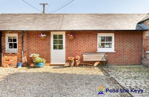 Watlington House | Charming Countryside Annexe near Oxford Perfect Getaway with Scenic Views