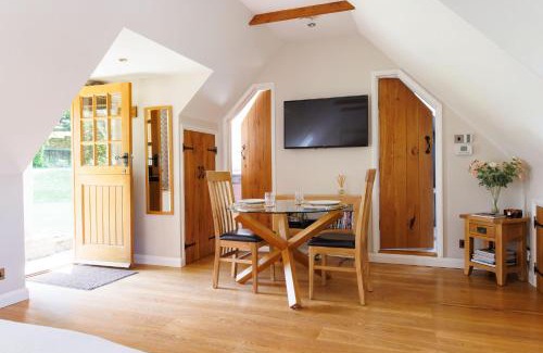 East Lavant Apartment | Charming Countryside Annexe Nr Goodwood