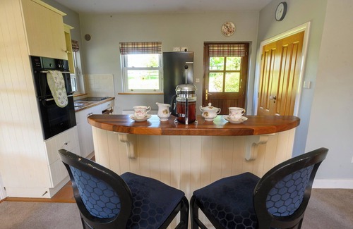 Nohoval House | Charming Countryside Retreat near Kinsale. Minutes from Beaches & Adventure