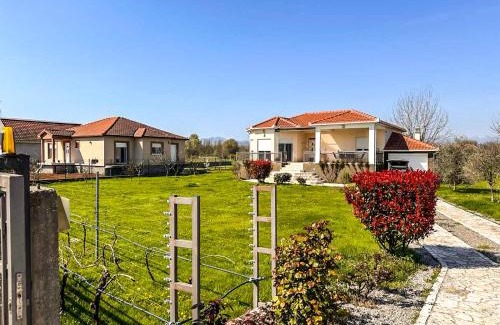 Berislavci Villa | Charming Countryside Villa with Garden & Terrace near Skadar Lake