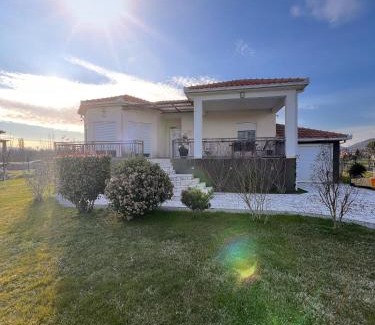 Berislavci Villa | Charming Countryside Villa with Garden & Terrace near Skadar Lake