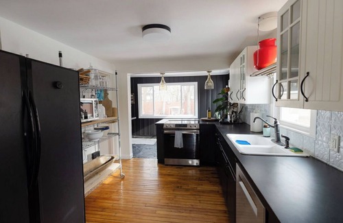 Minnetonka House | Charming & Cozy 2-Bedroom Retreat Near Lake Minnetonka – Perfect family place