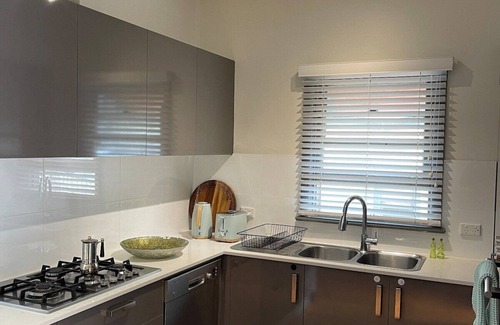 Blacktown House | Charming & Cozy 2BR Cottage