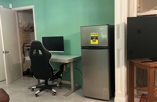 La Plata House | Charming, Cozy Chimney Suite Studio DC Area