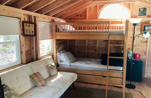 South Thomaston Cottage | Charming, Cozy Oceanfront Cottage on Pleasant Beach, South Thomaston