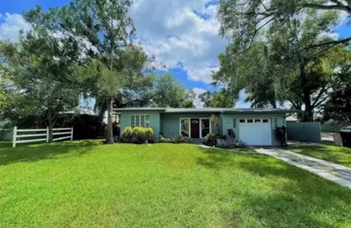 Fairview Shores House | CHARMING - Cozy Retreat Near Lake Killarney in Winter Park