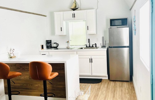 Princeton House | Charming Cozy Unique Tiny Home Homestead, FL