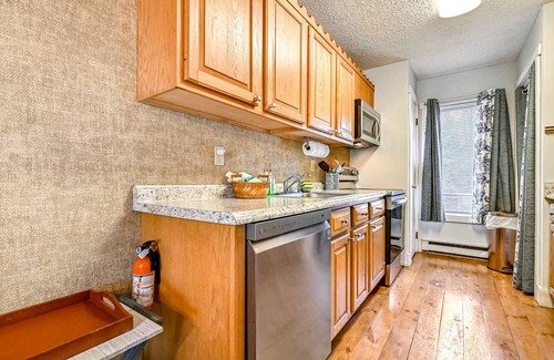 White Haven House | Charming, cozy, waterfront townhome with fireplace, near skiing/hiking