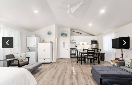 Adamsville Cottage | Charming/CozyBeachCottage-Please note rental details prior to booking. Thank You