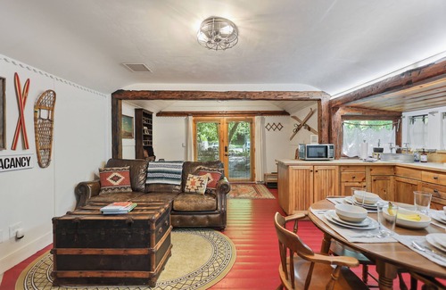 Snowbird Cabin | Charming Creekside Cabin Near Sundance– Mountain Views & Family-Friendly Comfort
