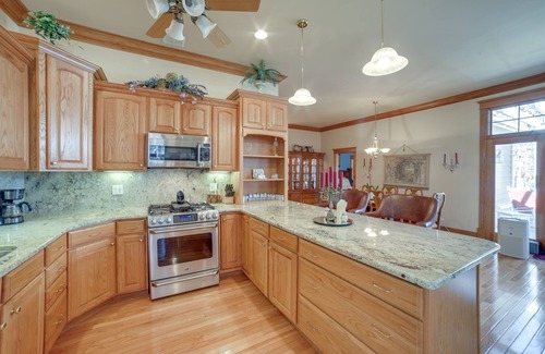 Leroy House | Charming Crete Home w/Hot Tub, Deck & Fire Pit