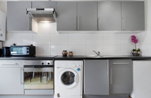 Tollington Apartment | Charming Crouch Hill by MoreThanStays