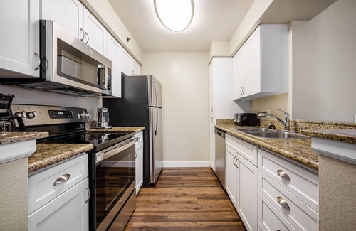 Cupertino Apartment | Charming Cupertino 2BR w/Gym, Pool & W/D, nr tech HQs, by Blueground