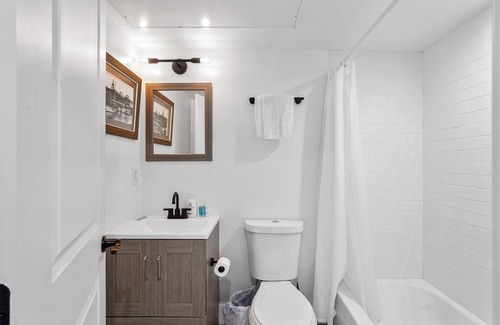 Petworth Bed & Breakfast | Charming D.C. 1BR Apartment