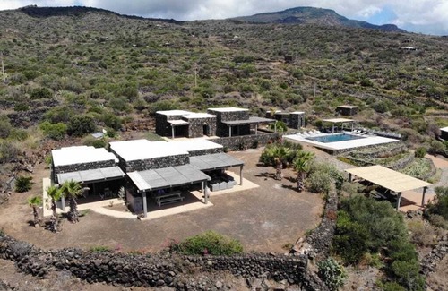 Pantelleria Villa | charming Dammuso included in the farm Dammusi Posidonia, with pool and sea view
