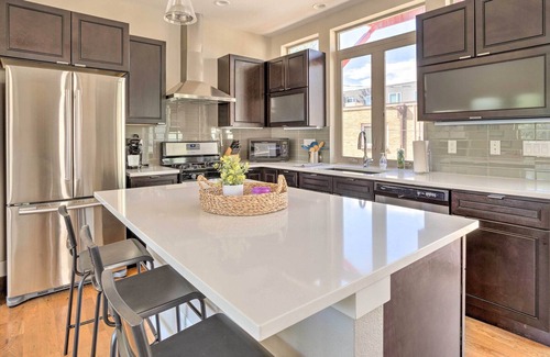Jefferson Park House | Charming Denver Townhome < 3 Mi to Downtown!