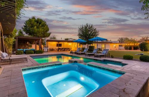 Shea North Estates House | Charming Desert Villa & Casitas with Sportcourt & Pool