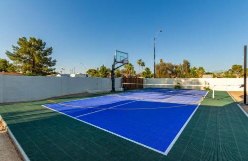Shea North Estates House | Charming Desert Villa & Casitas with Sportcourt & Pool