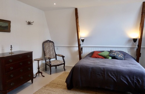 Amsterdam North Bed & Breakfast | Charming Dike House - Private Floor - Green view