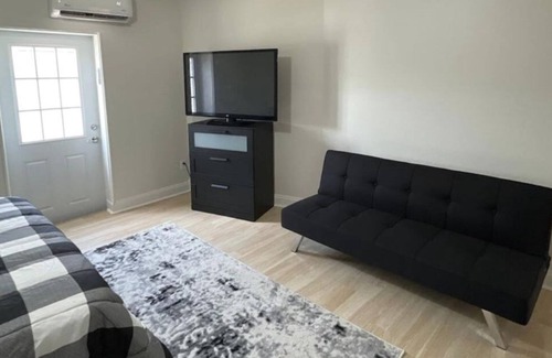 Florida Pines Apartment | Charming Disney Retreat: Private Studio near the Magic! ✨