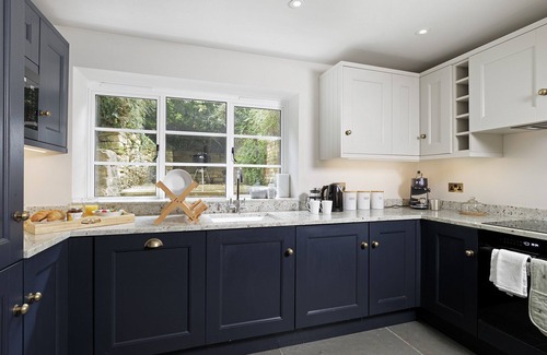 Longborough Cottage | Charming dog friendly cottage - Bank Cottage