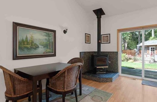 Ocean Park House | Charming, Dogs OK, Foosball & Hockey Table (Shore)