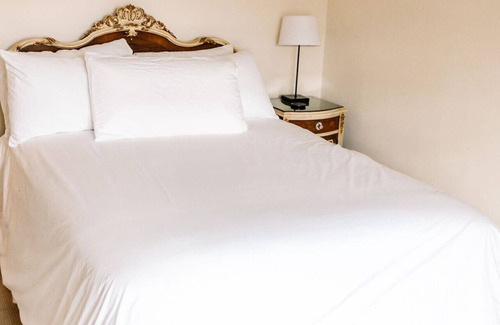 Edenton Bed & Breakfast | Charming downtown Edenton location with homemade breakfast daily
