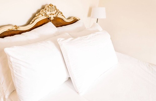 Edenton Bed & Breakfast | Charming downtown Edenton location with homemade breakfast daily