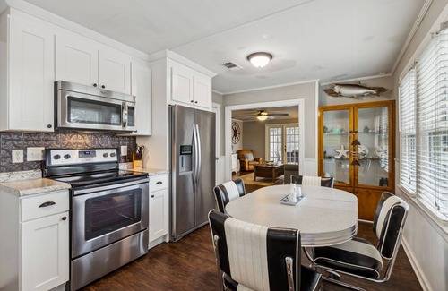 St. Marys House | Charming Downtown Escape in St. Marys