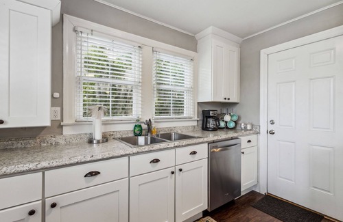 St. Marys House | Charming Downtown Escape in St. Marys