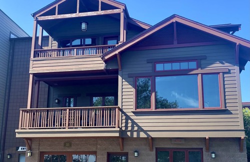 Frankfort Condo | Charming Downtown Frankfort Condo overlooking Betsie Bay