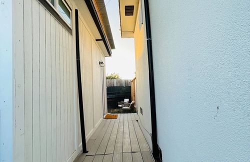 Lincoln Acres House | Charming Downtown Hideaway 1bd/1ba w/AC & WiFi in sunny San Diego!